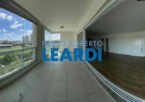 Foto 1 de Apartamento com 3 Quartos para alugar, 241m² em Barra Funda, São Paulo