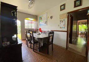 Foto 1 de Casa com 4 Quartos à venda, 217m² em Nova Esperança, Belo Horizonte