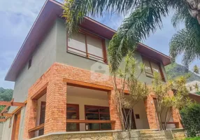 Foto 1 de Casa com 4 Quartos à venda, 277m² em Retiro, Petrópolis