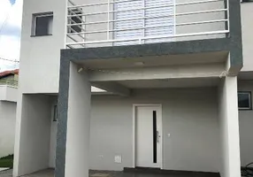 Foto 1 de Casa com 3 Quartos à venda, 250m² em Parque Do Carmo, São Paulo