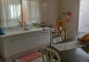 Foto 1 de Casa com 3 Quartos à venda, 112m² em Santa Maria, Santo André