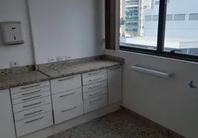 Foto 1 de Galpão/Depósito/Armazém à venda, 27m² em Barra da Tijuca, Rio de Janeiro