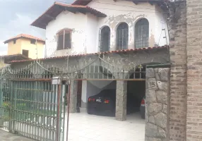 Foto 1 de Casa com 4 Quartos à venda, 360m² em Califórnia, Belo Horizonte