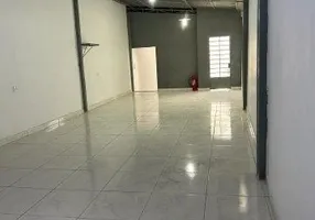 Foto 1 de Galpão/Depósito/Armazém para alugar, 125m² em Jardim Celeste, São Paulo