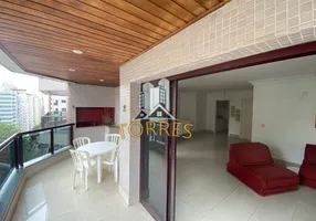 Foto 1 de Apartamento com 4 Quartos à venda, 180m² em Praia das Pitangueiras, Guarujá