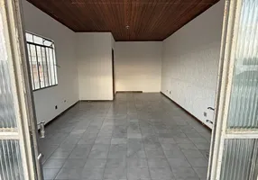 Foto 1 de Sala Comercial para alugar, 25m² em Guarani, Colombo