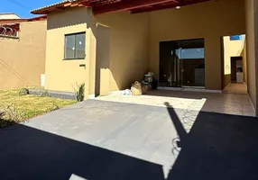 Foto 1 de Casa com 3 Quartos à venda, 83m² em SUBAE, Feira de Santana