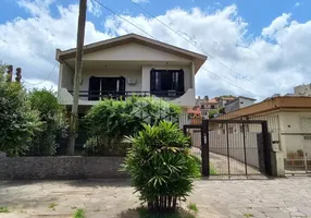 Foto 1 de Casa com 3 Quartos à venda, 270m² em Jardim Floresta, Porto Alegre