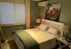 Foto 1 de Apartamento com 2 Quartos à venda, 70m² em Leblon, Rio de Janeiro