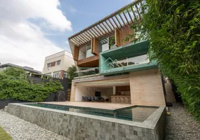 Foto 1 de Casa de Condomínio com 4 Quartos à venda, 600m² em Alphaville, Pinhais