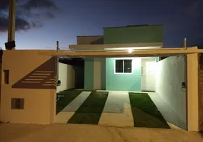 Foto 1 de Casa com 2 Quartos à venda, 58m² em GOLFINHO, Caraguatatuba