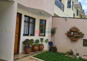 Foto 1 de Sobrado com 3 Quartos à venda, 127m² em Boa Vista, Ponta Grossa