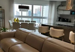 Foto 1 de Apartamento com 4 Quartos à venda, 163m² em Centro, Balneário Camboriú