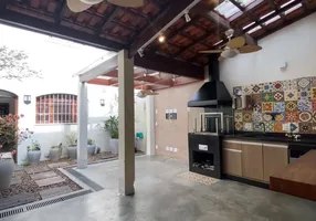 Foto 1 de Casa com 3 Quartos à venda, 136m² em Campo Belo, São Paulo