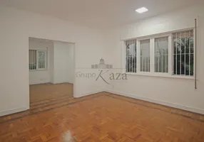 Foto 1 de Sobrado com 3 Quartos à venda, 439m² em Jardim Paulista, São Paulo