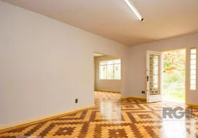 Foto 1 de Casa com 4 Quartos para alugar, 225m² em Rio Branco, Porto Alegre