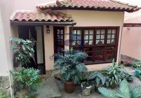 Foto 1 de Casa de Condomínio com 4 Quartos à venda, 420m² em Taquara, Rio de Janeiro
