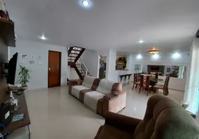 Foto 1 de Casa de Condomínio com 4 Quartos à venda, 315m² em Vargem Pequena, Rio de Janeiro