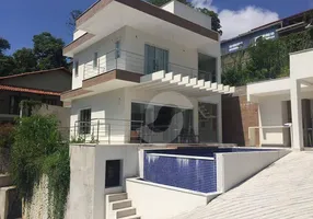 Foto 1 de Casa de Condomínio com 4 Quartos à venda, 238m² em Pendotiba, Niterói