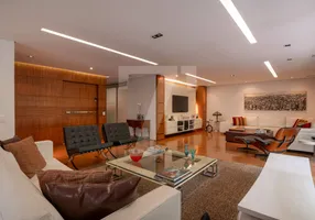 Foto 1 de Apartamento com 3 Quartos para venda ou aluguel, 303m² em Higienópolis, São Paulo