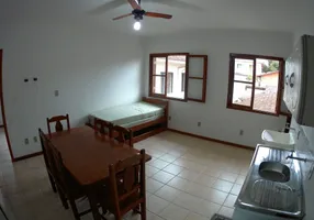 Foto 1 de Apartamento com 1 Quarto para alugar, 40m² em Canasvieiras, Florianópolis
