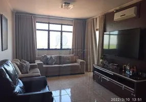Foto 1 de Apartamento com 3 Quartos à venda, 133m² em Centro, Jardinópolis