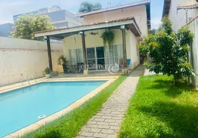 Foto 1 de Casa com 3 Quartos para venda ou aluguel, 304m² em Enseada, Guarujá