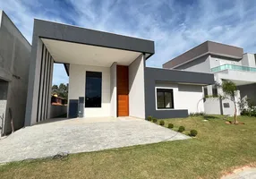 Foto 1 de Casa de Condomínio com 3 Quartos à venda, 240m² em São João do Rio Vermelho, Florianópolis