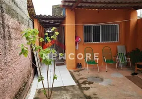 Foto 1 de Casa com 2 Quartos à venda, 77m² em Jardim Leonor, Mongaguá