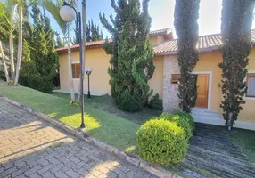 Foto 1 de Casa de Condomínio com 3 Quartos à venda, 186m² em Granja Viana, Carapicuíba