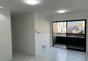 Foto 1 de Apartamento com 3 Quartos à venda, 68m² em Boa Viagem, Recife