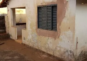 Foto 1 de Casa com 2 Quartos à venda, 45m² em Vila Militar, Uberaba