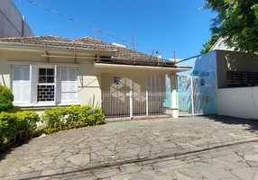 Foto 1 de Casa com 6 Quartos à venda, 240m² em Santa Maria Goretti, Porto Alegre