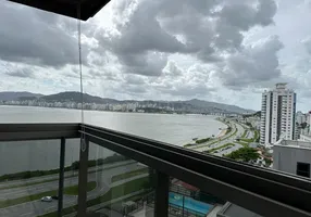 Foto 1 de Apartamento com 3 Quartos à venda, 132m² em Estreito, Florianópolis