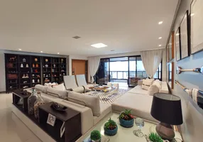 Foto 1 de Apartamento com 5 Quartos à venda, 330m² em Barra, Salvador