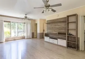 Foto 1 de Casa com 4 Quartos à venda, 185m² em Jardim Itú Sabará, Porto Alegre