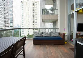 Foto 1 de Apartamento com 2 Quartos à venda, 100m² em Panamby, São Paulo