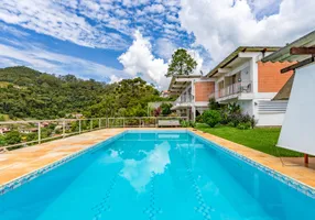 Foto 1 de Casa com 3 Quartos à venda, 448m² em Golfe, Teresópolis