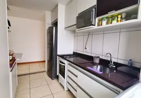 Foto 1 de Apartamento com 2 Quartos à venda, 50m² em Buraquinho, Lauro de Freitas