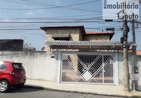 Foto 1 de Sobrado com 4 Quartos à venda, 177m² em Vila São Sebastião, Mogi das Cruzes