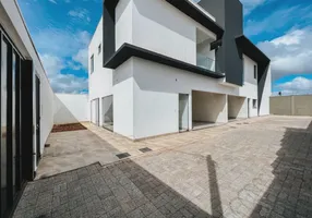 Foto 1 de Sobrado com 3 Quartos à venda, 350m² em Novo Mundo, Uberlândia