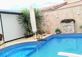 Foto 1 de Casa com 4 Quartos à venda, 320m² em Residencial Porto Seguro, Goiânia