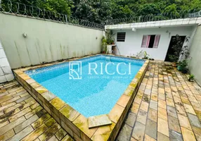 Foto 1 de Casa com 3 Quartos à venda, 229m² em Marapé, Santos