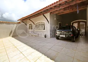 Foto 1 de Casa com 3 Quartos à venda, 122m² em Jardim Marcia, Peruíbe