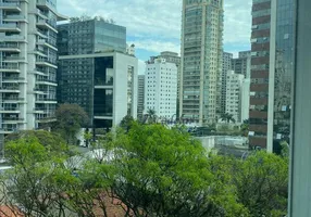 Foto 1 de Apartamento com 4 Quartos à venda, 305m² em Itaim Bibi, São Paulo