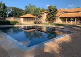 Foto 1 de Casa com 4 Quartos para alugar, 597m² em Parque Planalto, Araraquara