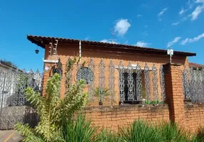 Foto 1 de Casa com 4 Quartos para venda ou aluguel, 234m² em Vila José Bonifácio, Araraquara