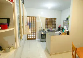 Foto 1 de Casa com 2 Quartos à venda, 70m² em Morada do Ouro, Cuiabá