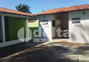 Foto 1 de Casa com 4 Quartos à venda, 396m² em Cidade Jardim, Uberlândia