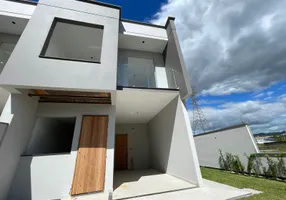 Foto 1 de Sobrado com 3 Quartos à venda, 101m² em Pagani, Palhoça